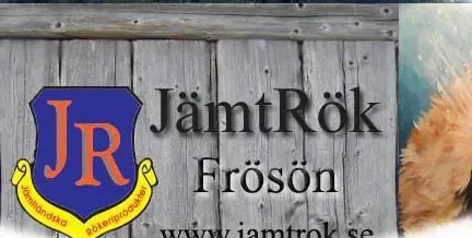 JämtRöks träskylt med JR-skölden och texten JämtRök Frösön